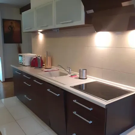 Hiszpanski Apartment